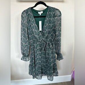 Gilli Dark Green Floral Long Sleeve Dress